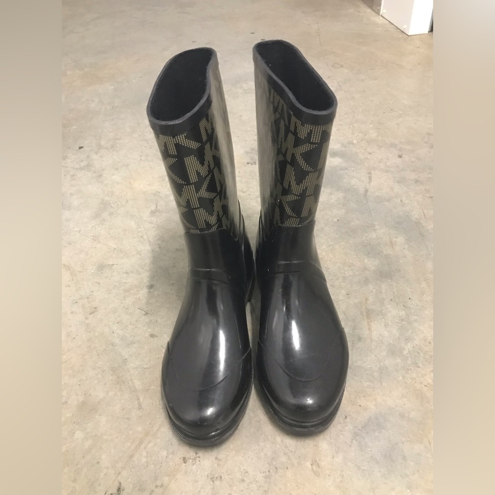 Michael Kors - Black - MK Logo - Buckle - Mid Calf - Rain boots - Rubber -SZ 8